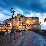 Magione Serra , Dimora Partenopea *