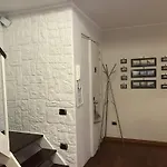 Magione Serra , Dimora Partenopea * نابولي