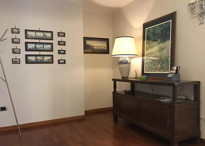 Magione Serra , Dimora Partenopea